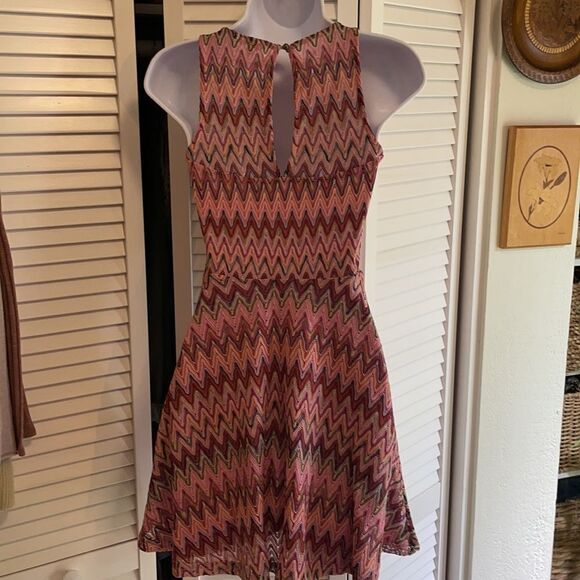 Candie’s Mini Dress - Picture 4 of 5